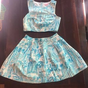 Melody crop set in La Via Loca